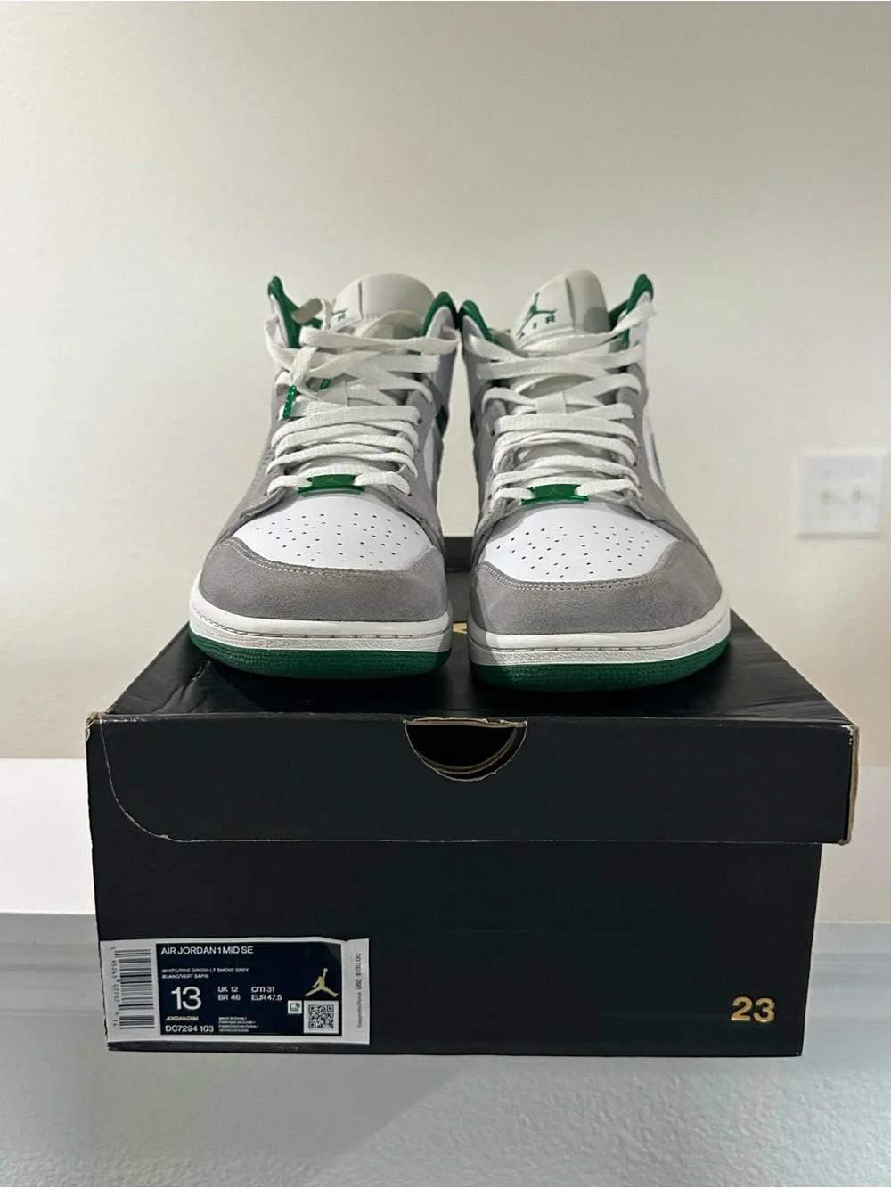 Air Jordan 1 Mid SE - Pine Green